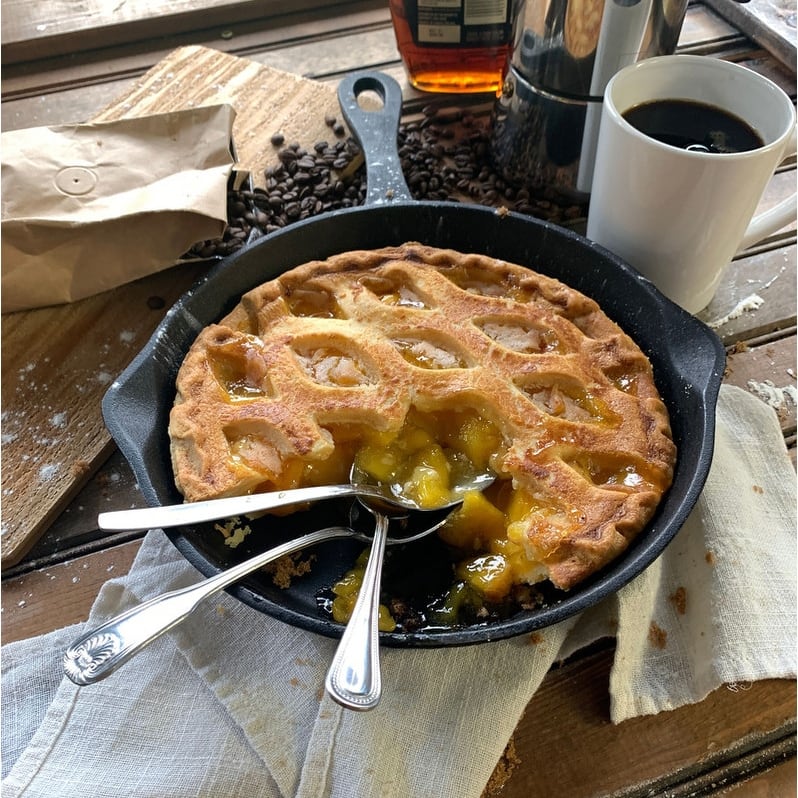 Bayou Classic® 7431 - 10-inch Cast Iron Skillet
