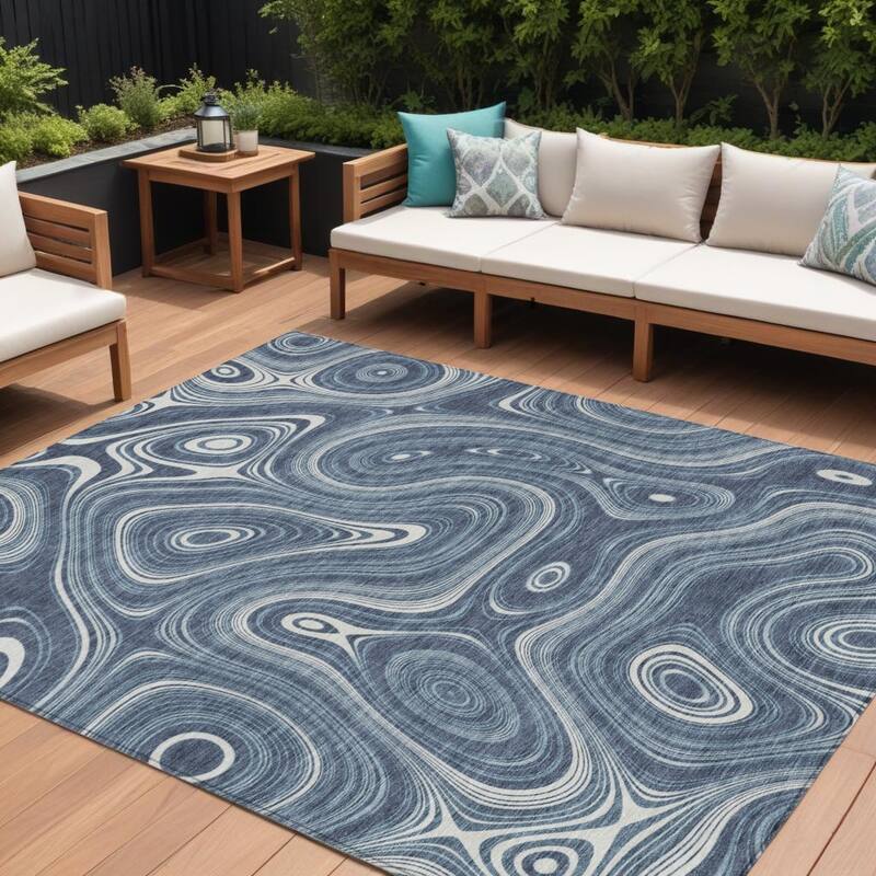 HomeRoots Geometric Transitional Rectangle Outdoor Rug - 8' X 10'