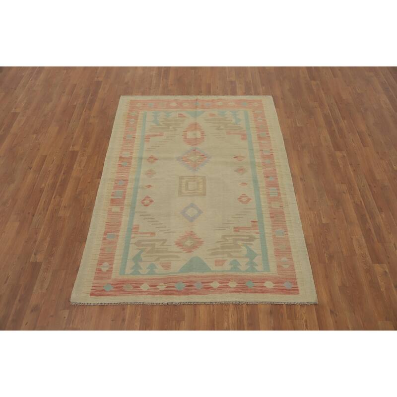 Hand Woven Southwestern Wool Beige Geometric Area Rug - 6' 5'' X 4' 8''