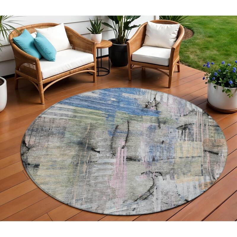 HomeRoots Abstract Transitional Rectangle Outdoor Rug - 8' Round