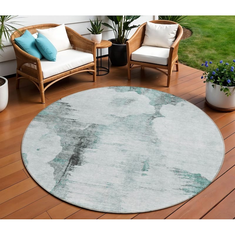 HomeRoots Abstract Transitional Rectangle Outdoor Rug - 8' Round