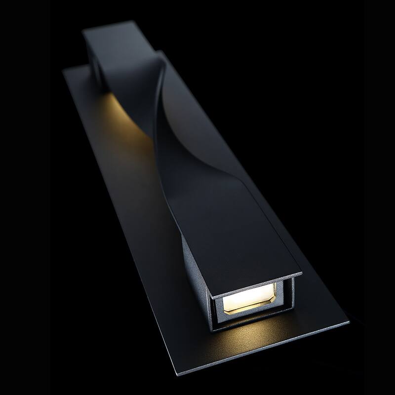 Twist 20in LED Indoor or Outdoor Wall Light 3000K