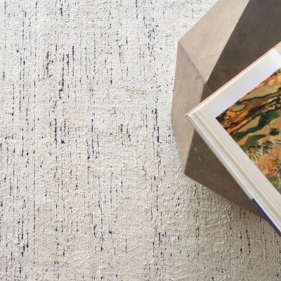 EXQUISITE RUGS Montero Hand-loomed Wool/PET yarn yarn Ivory/Navy Area Rug.