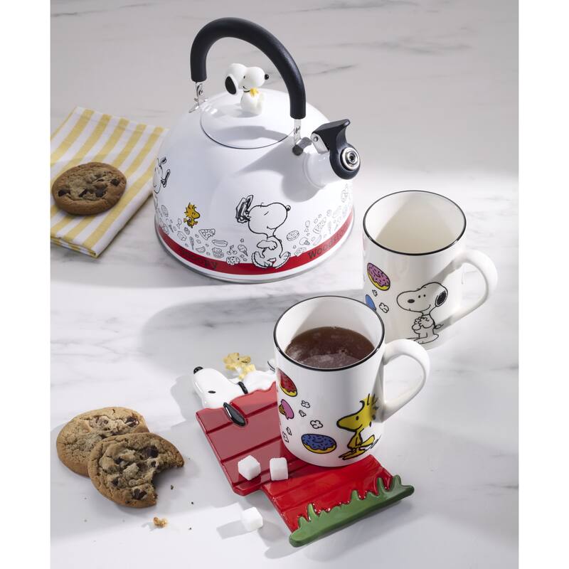 Lenox Chef Snoopy Tea Kettle - 84.5oz. 7.87" x 7.48" x 8.86"