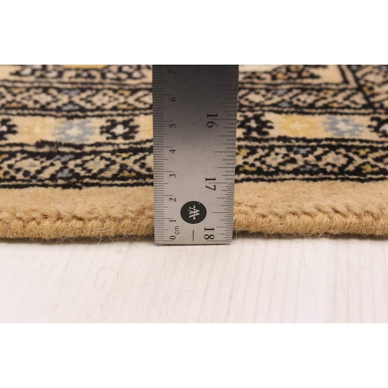 ECARPETGALLERY Hand-knotted Peshawar Bokhara Ivory Wool Rug - 5'9 x 8'3