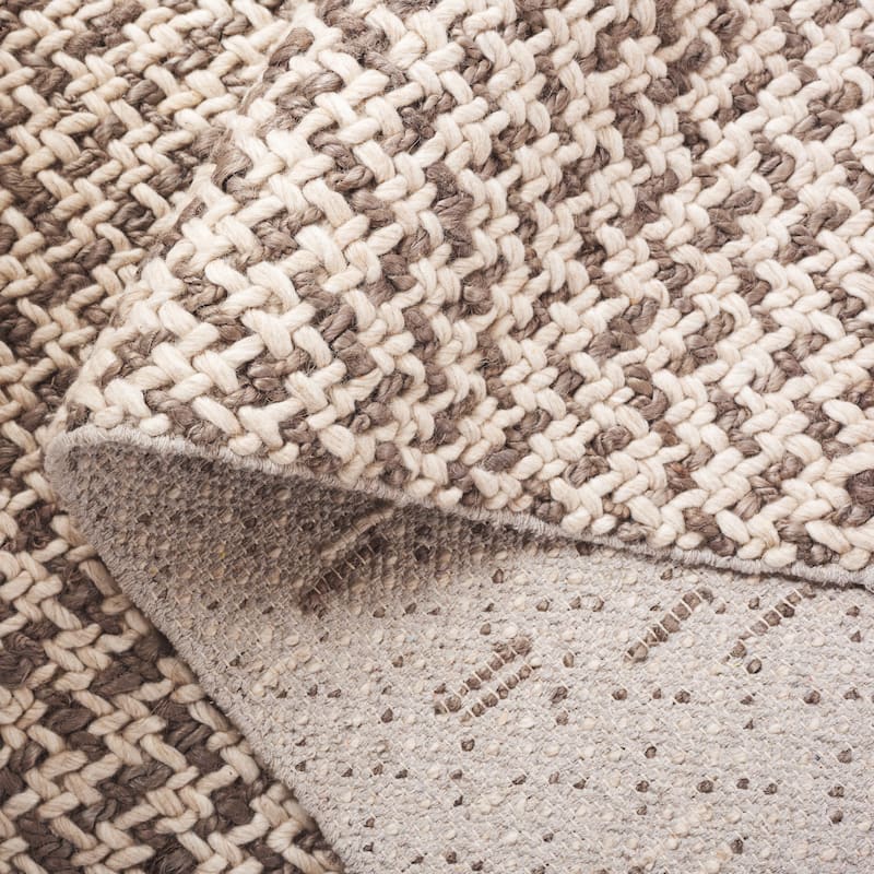 SAFAVIEH Natural Skrima Fiber Couture Wool Rug
