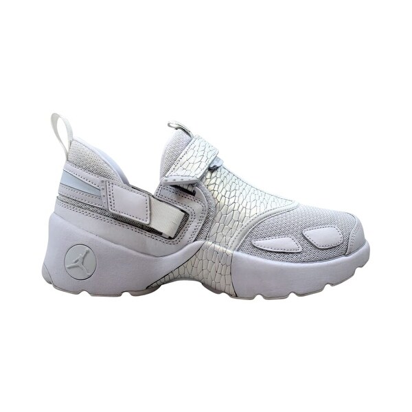 nike jordan trunner lx