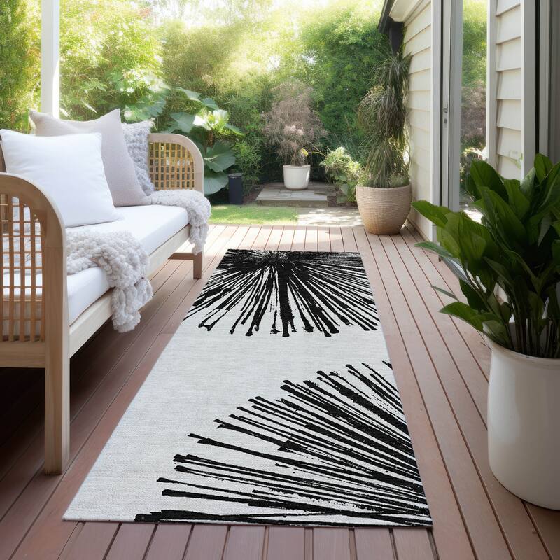Machine Washable Indoor/ Outdoor Chantille Contemporary Burst Rug