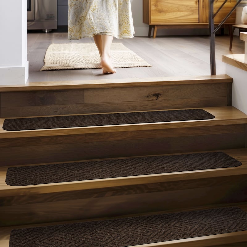 Mohawk Home Needlepunch Venice Stair Treads (Pack of 15) - 18" x 30"