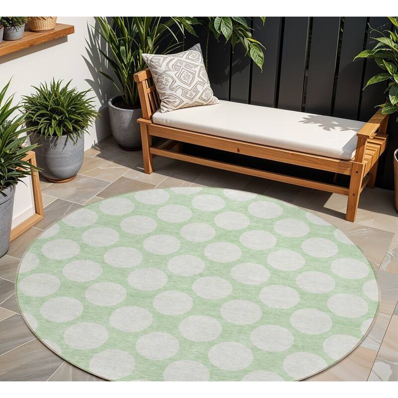 HomeRoots Polka Dot Transitional Rectangle Outdoor Rug - 8' Round