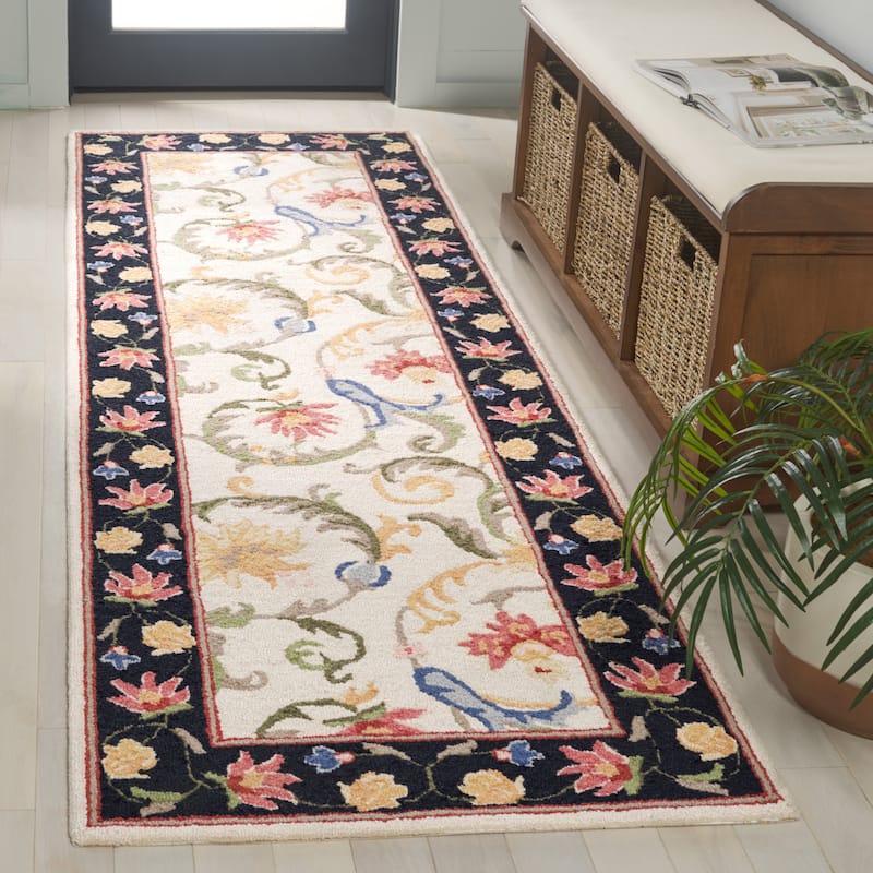 SAFAVIEH Handmade Chelsea Mahvash Floral Wool Rug - 2'6" x 8' Runner - Ivory/Black