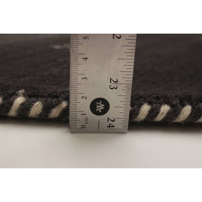 Kashkuli Gabbeh Grey Rug 4'11" x 4'11" - 4'11 x 4'11