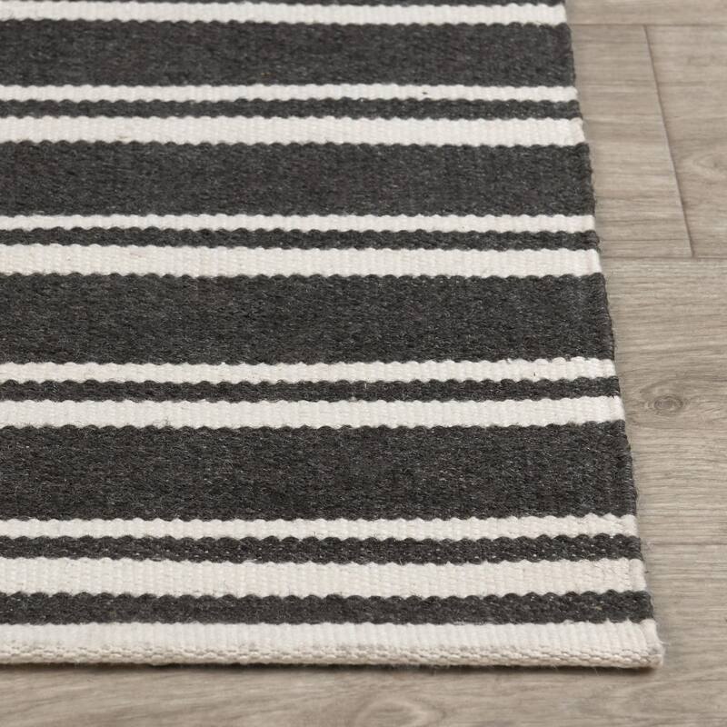 Villa by Classic Home Palma Hand Woven Performance Fabric Rug