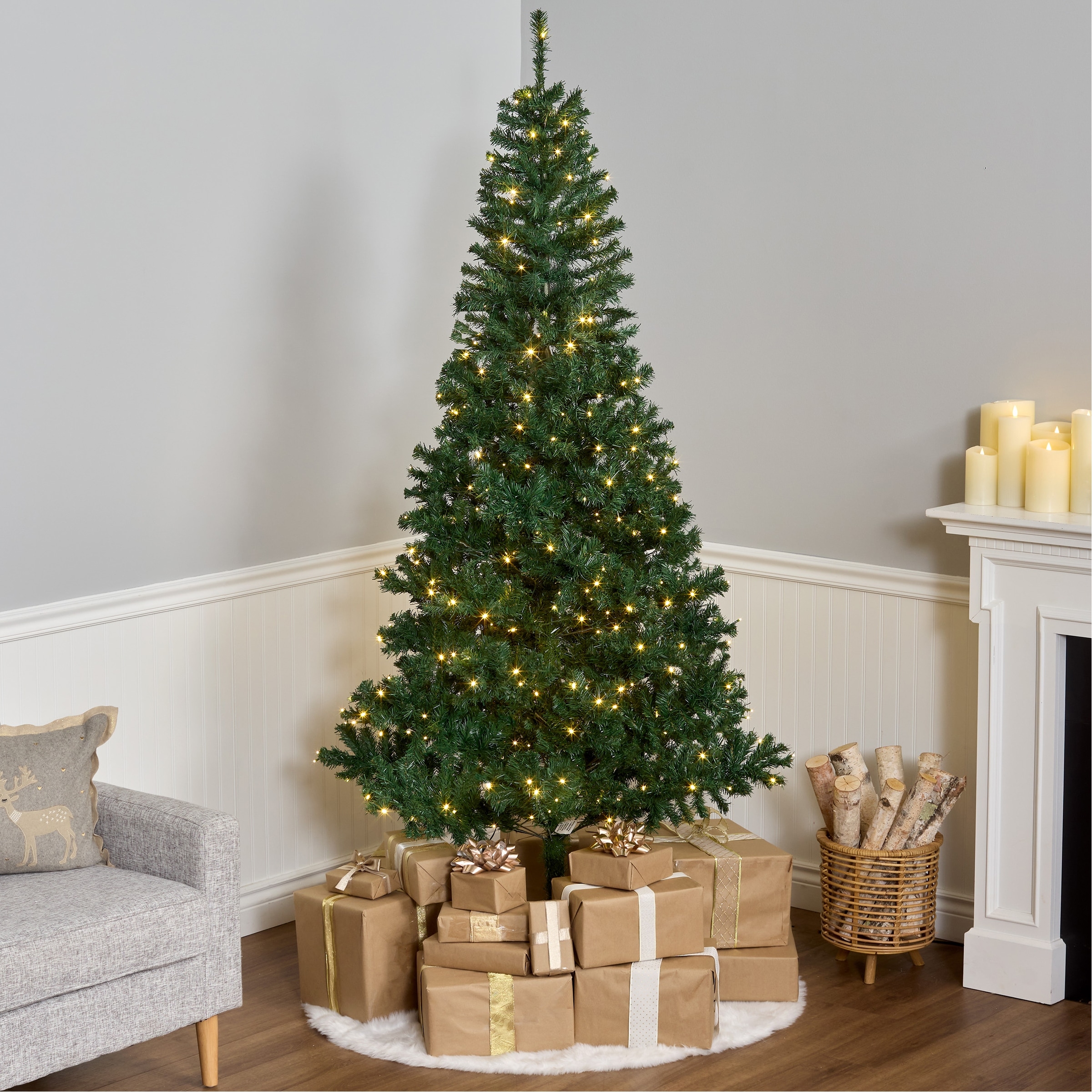 National Tree Company 7.5 ft Pre-Lit Linden Spruce Full Artificial Christmas Tree, 400 LED Lights, 1,200 Tips - 7.5 Foot