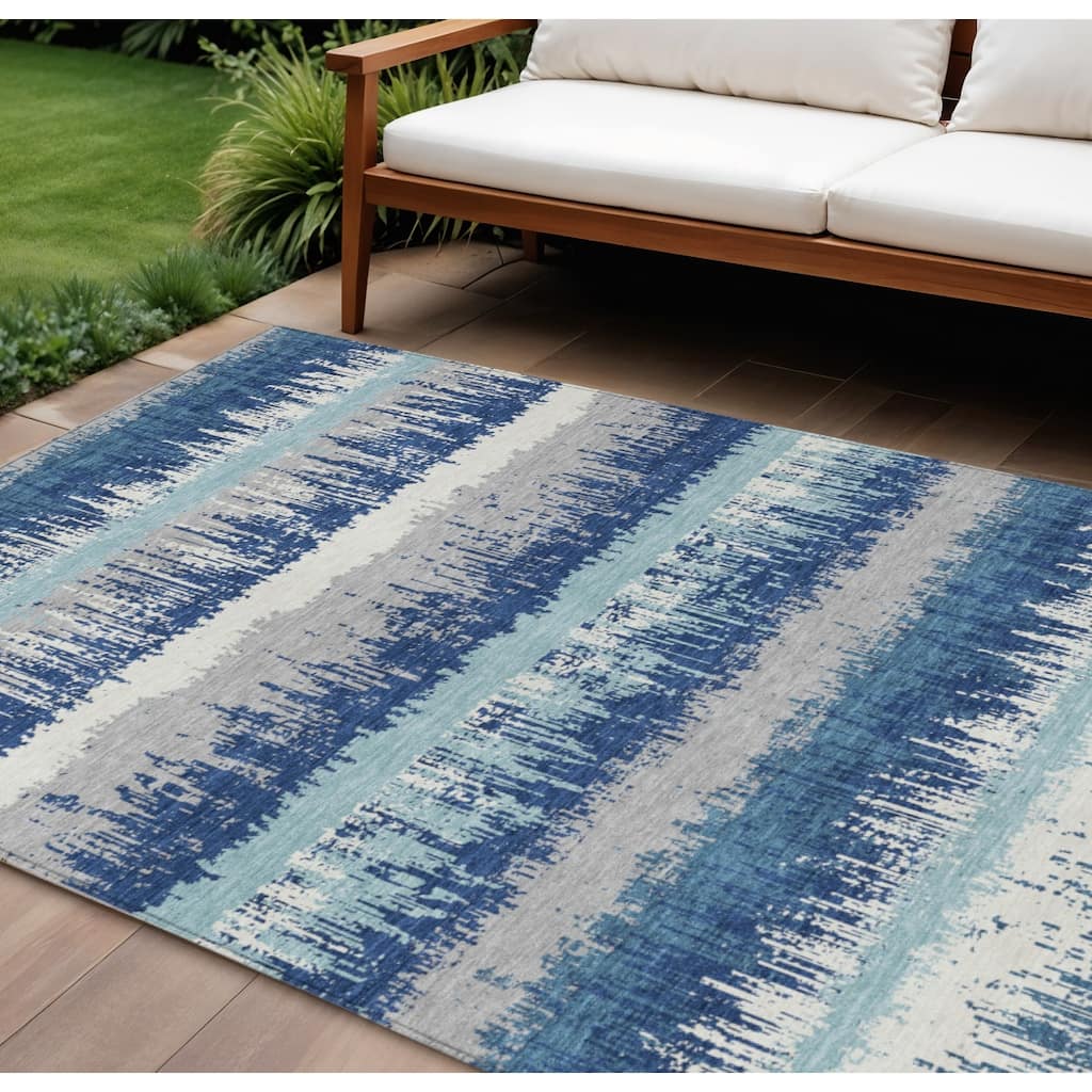 HomeRoots Striped Transitional Rectangle Outdoor Rug