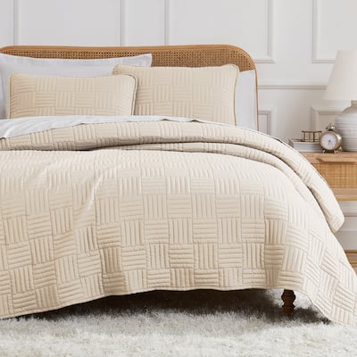 Southshore Fine Linens 3-peice Solid Grid Quilt and Sham Set