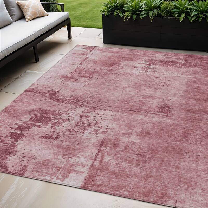 HomeRoots Abstract Transitional Rectangle Outdoor Rug - 5' X 8'