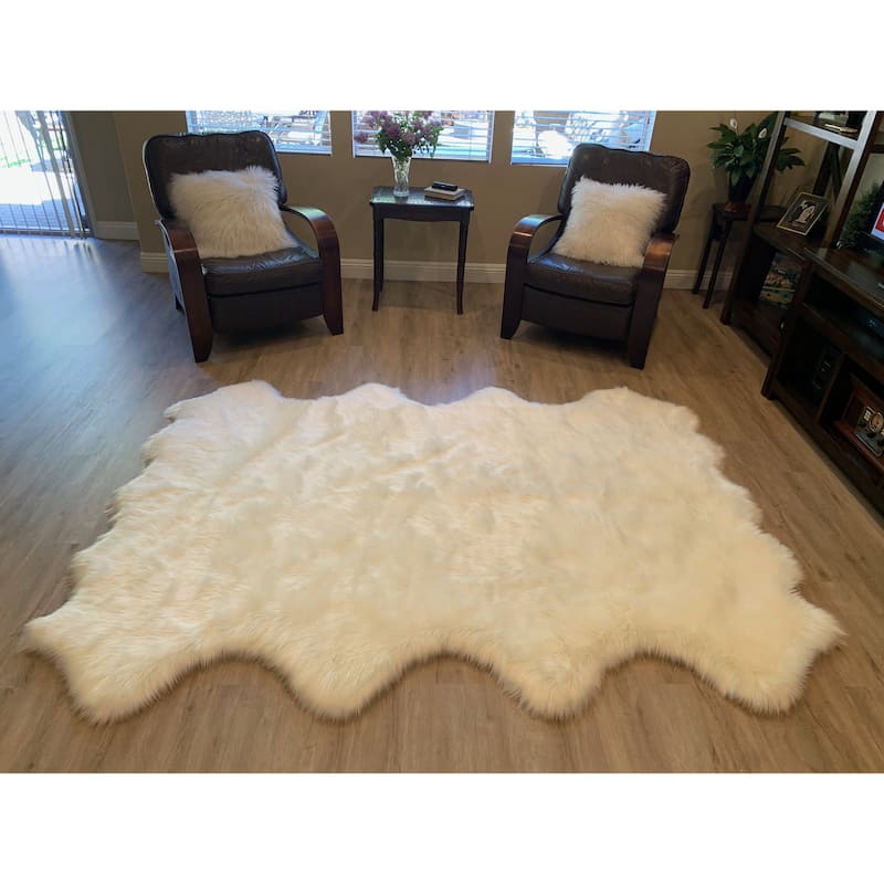Highland Select Natural Long Wool Sheepskin 8 Pelt Shag Rug - 5'5" x 6'8"