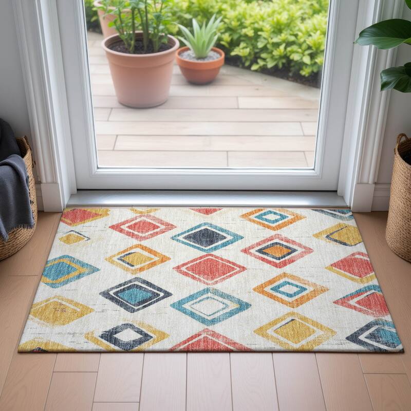 Machine Washable Indoor/Outdoor Diamond Contemporary Chantille Rug
