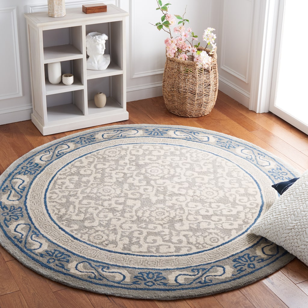 SAFAVIEH Handmade Antiquity Lauresha Wool Rug