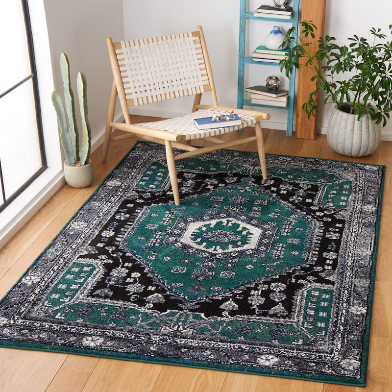 SAFAVIEH Vintage Hamadan Gertie Traditional Oriental Rug - 4' x 6' - Green/Black