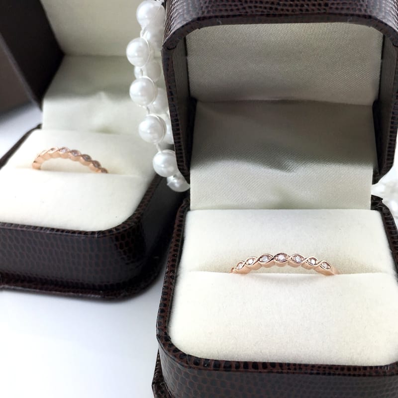 Auriya 14k Gold 1/6ctw Vintage Milgrain Diamond Wedding Band