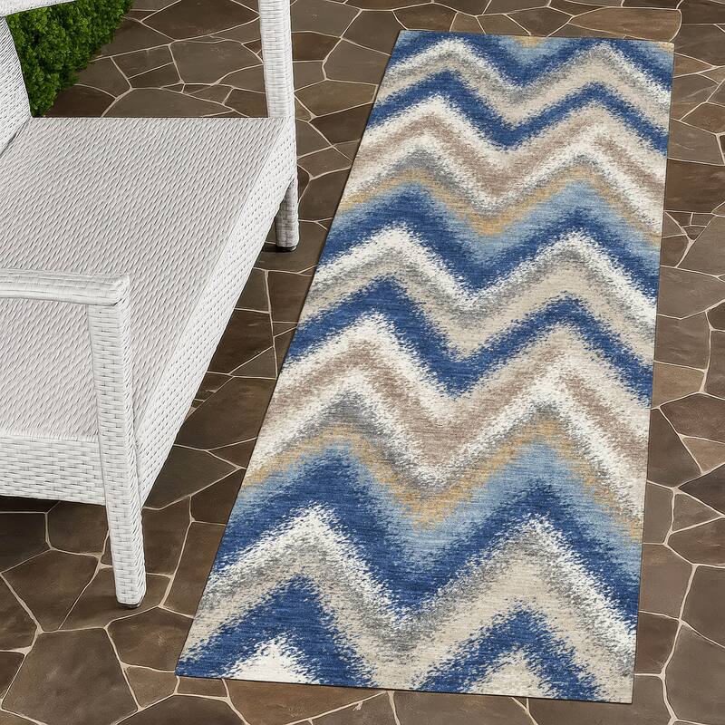 Machine Washable Indoor/ Outdoor Modern Chevron Chantille Rug - Navy - 2'3" x 7'6"