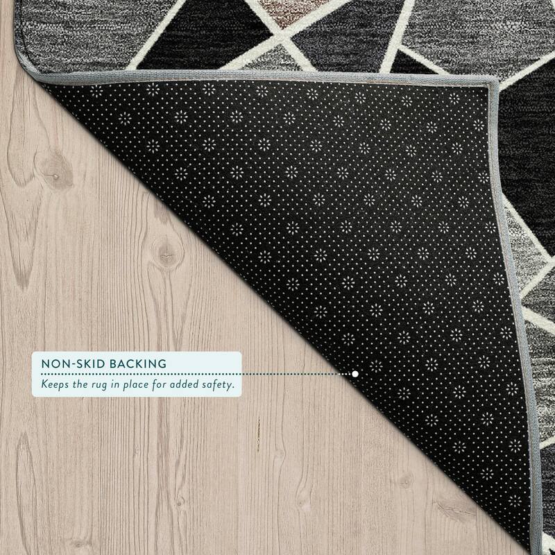 Machine Washable Indoor/ Outdoor Modern Mosaic Chantille Rug