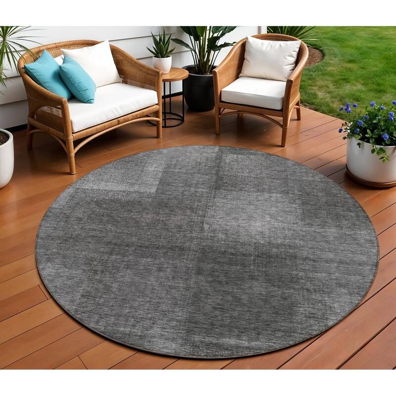 HomeRoots Abstract Transitional Rectangle Outdoor Rug - 8' Round