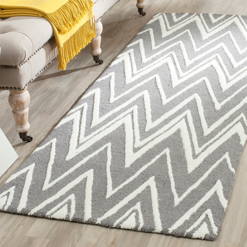 SAFAVIEH Handmade Cambridge Fumiko Modern Moroccan Wool Rug