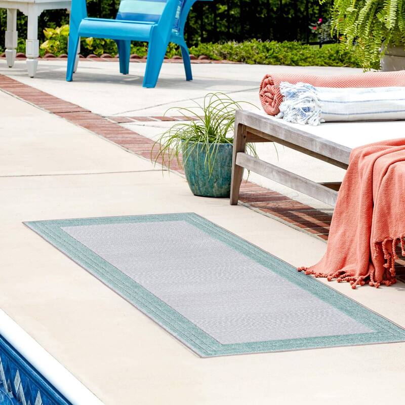 Outdoor Denver Collection Area Rug