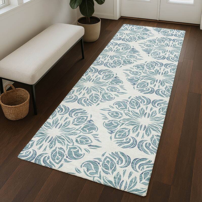 Machine Washable Indoor/ Outdoor Damask Pearl Chantille Rug