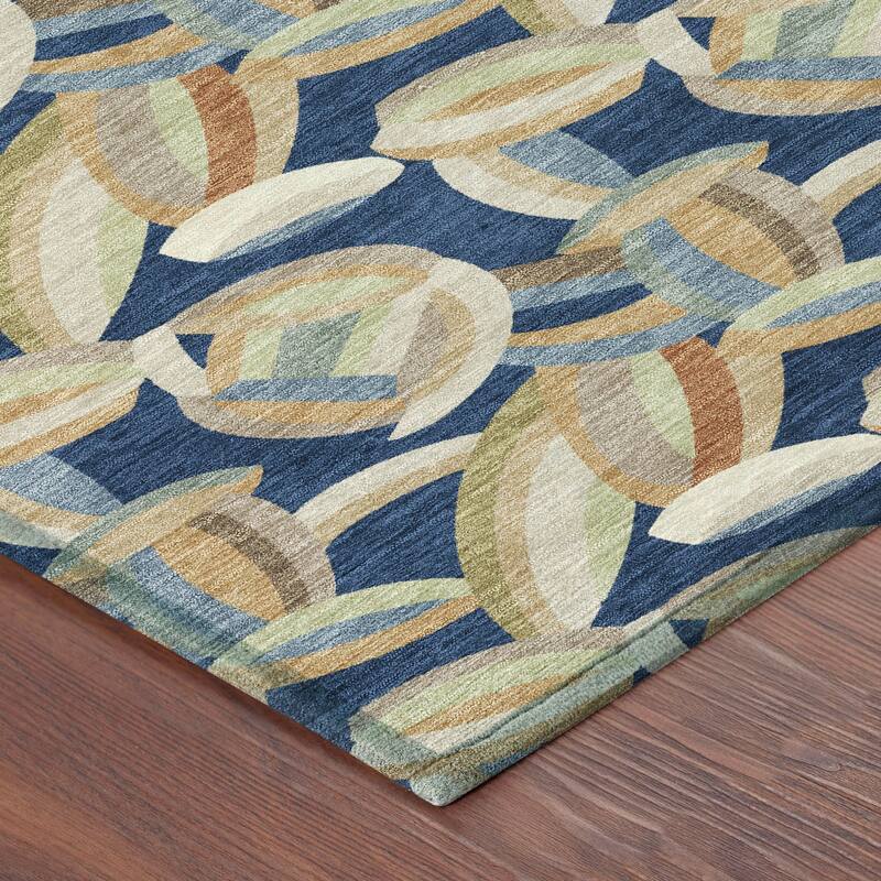 Machine Washable Indoor/ Outdoor Modern Heli Chantille Rug