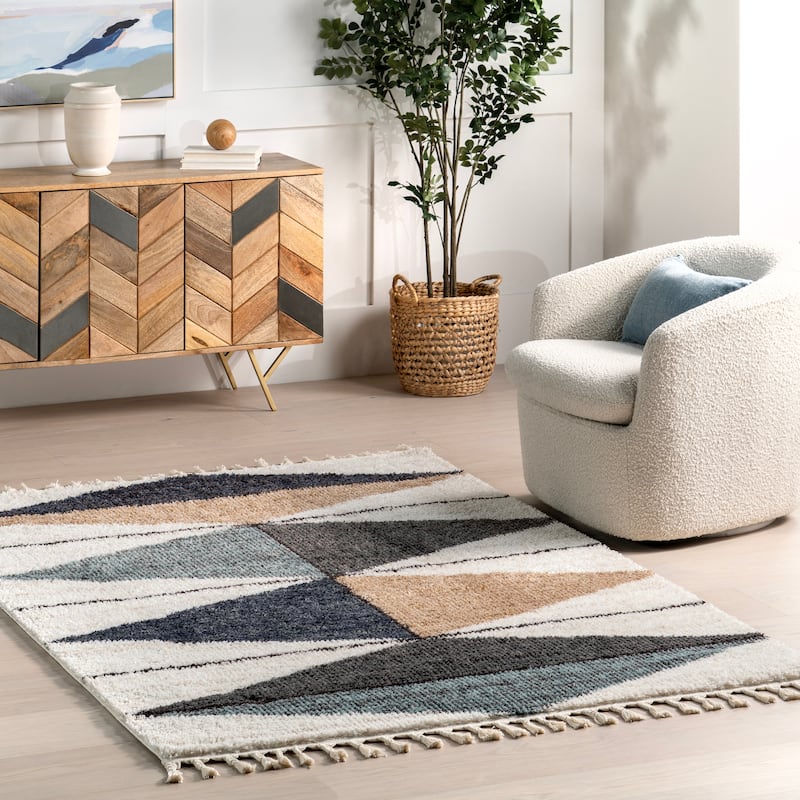 Nuloom Micah Diamond Shag Tassel Area Rug