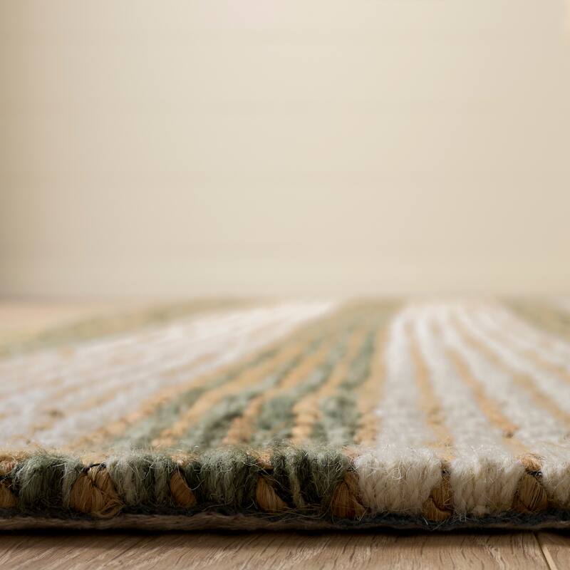 Martha Stewart by SAFAVIEH Handmade Halldis Jute Rug