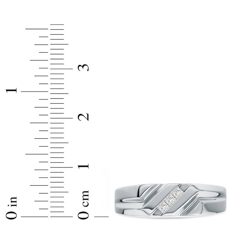 IGI Certified 1/6ct TDW Diamond Wedding Band in 14K White Gold for Men