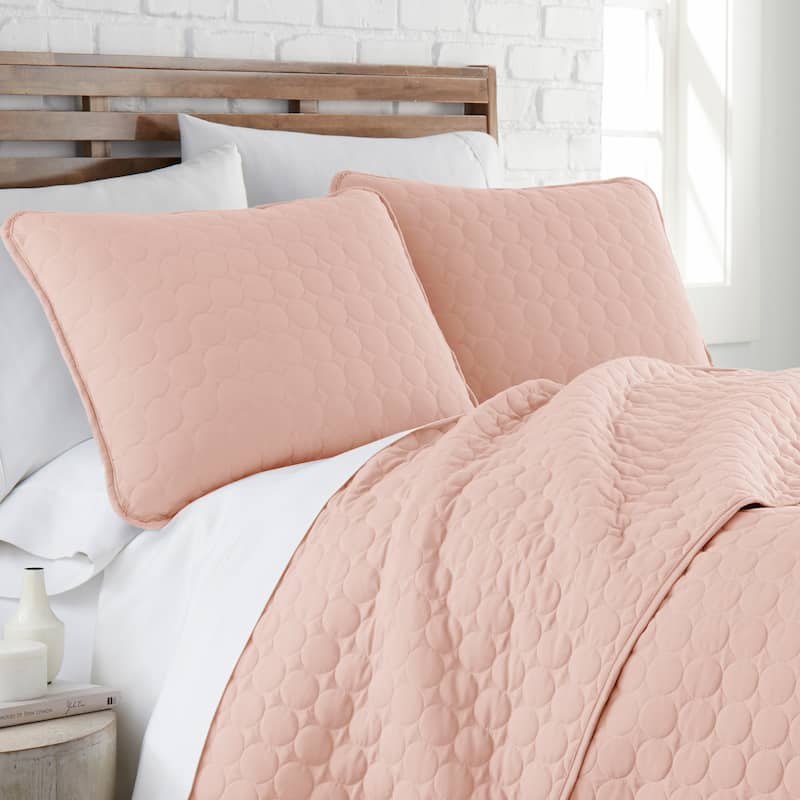 Vilano Ultra-Soft Lightweight 3-piece Quilt and Sham Set
