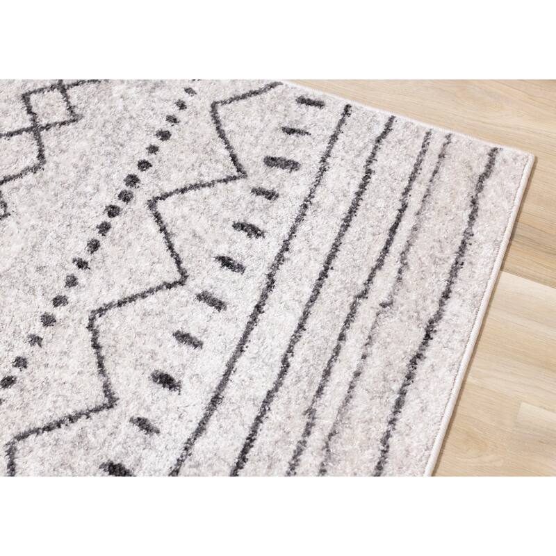 Emma Collection - Grey/White Tribal Patterned Rug