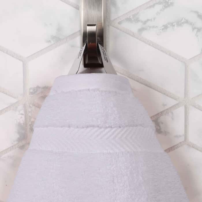 Superior Absorbent Zero Twist Cotton Bath Towel (Set of 2)