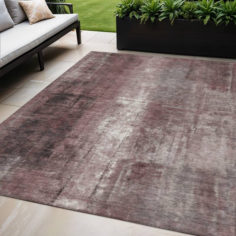 HomeRoots Abstract Transitional Rectangle Outdoor Rug - 5' X 8'