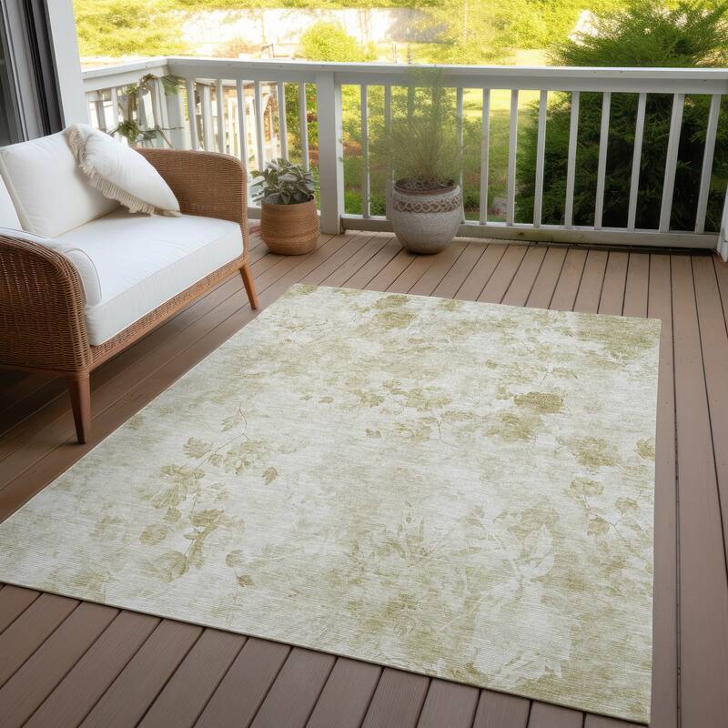 Machine Washable Indoor/ Outdoor Chantille Vanishing Floral Rug