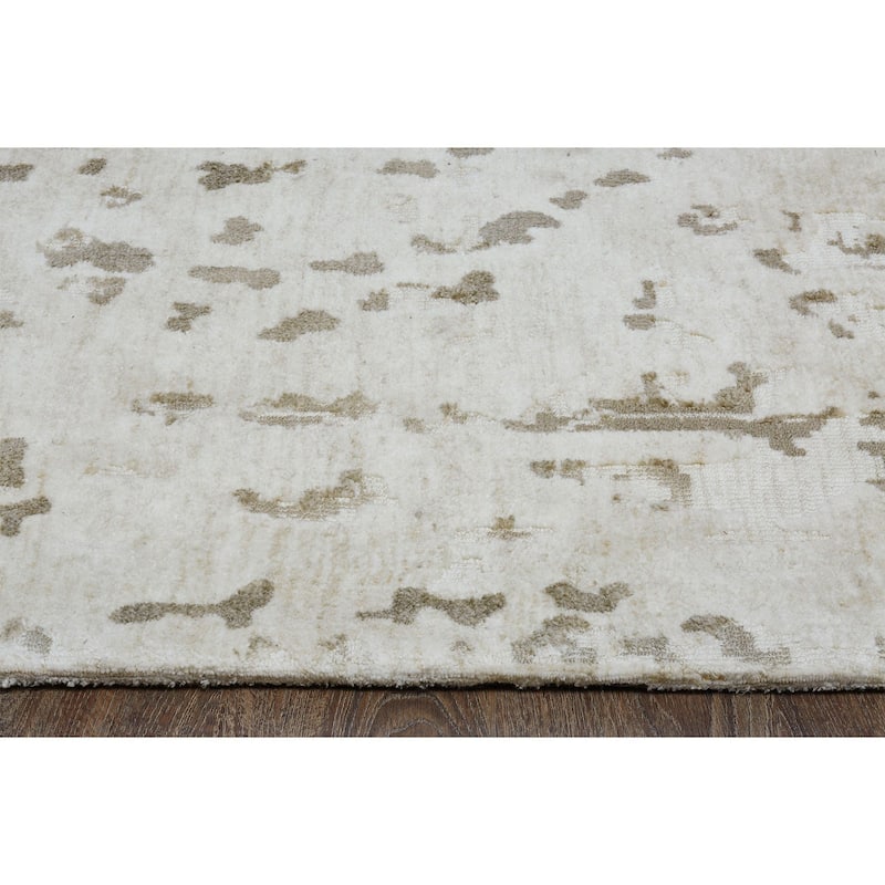 Hazel Off-White Area Rug