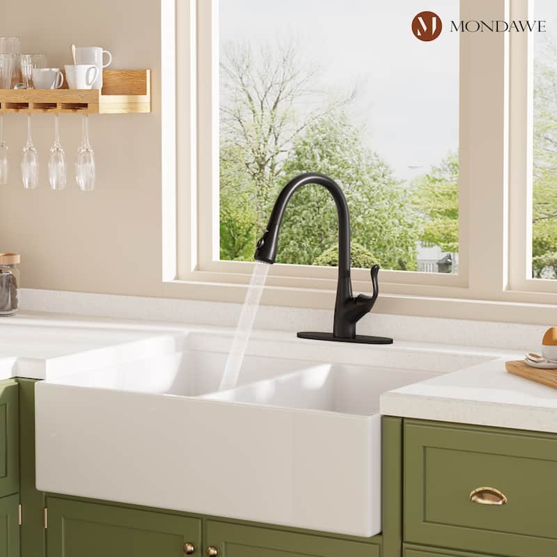 Mondawe Kitchen Faucet with Pull Down, 1.8 GPM Single Handle Kitchen ...