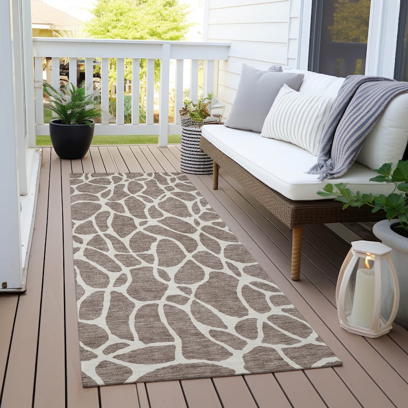 Machine Washable Indoor/ Outdoor Modern Chantille Rug - Taupe - 2'3" x 7'6"