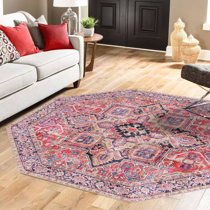 Traditional Rine Collection Area Rug - 5'1"x5'1" Octagon - Red
