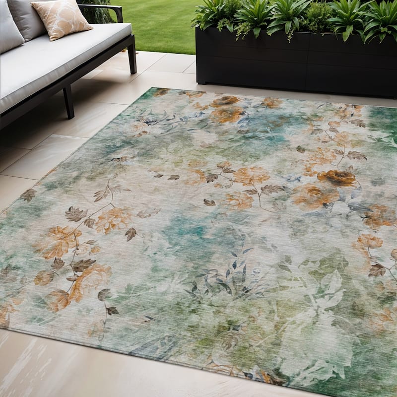 HomeRoots Floral Transitional Rectangle Outdoor Rug - 5' X 8'