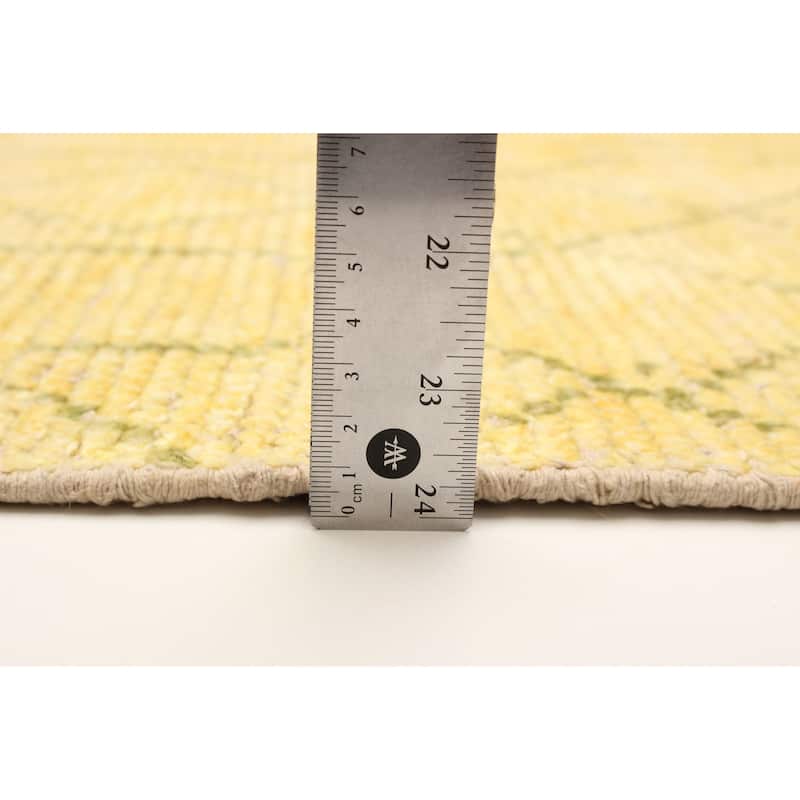ECARPETGALLERY Hand-knotted Tangier Gold Wool Rug - 5'0 x 7'11