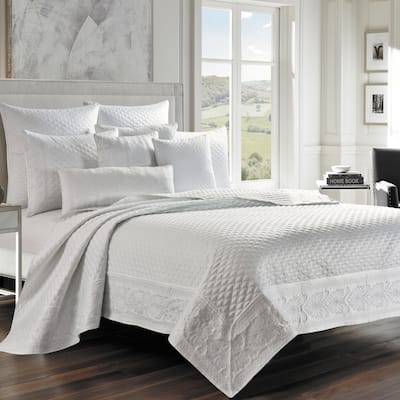 J. Queen New York Lyndon Coverlet Quilt