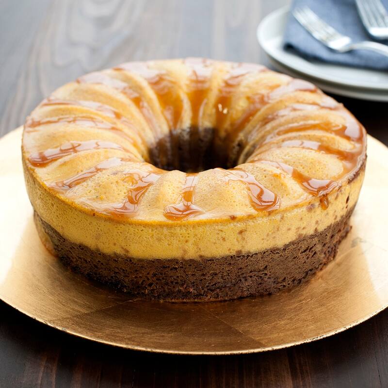 Nordic Ware Bundt Fancy Springform Pan with 2 Bottoms, 9 Inch