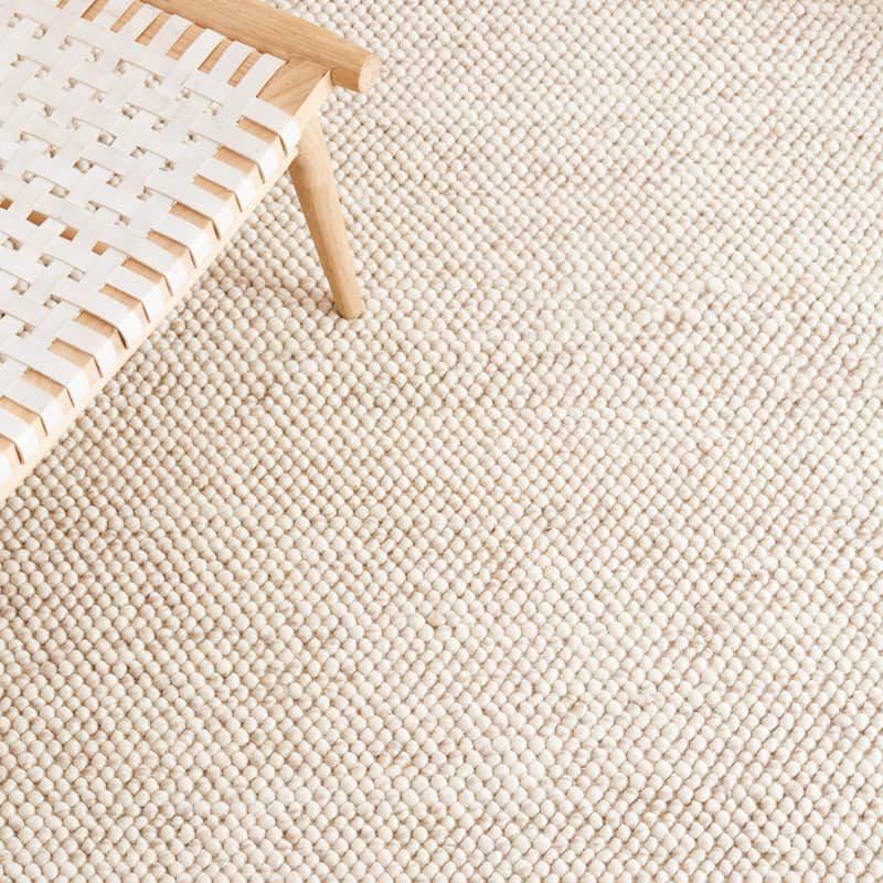 SAFAVIEH Handmade Natura Eduina New Zealand Wool Rug